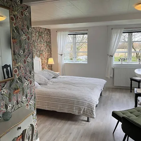 Bed and Breakfast Myregaard And