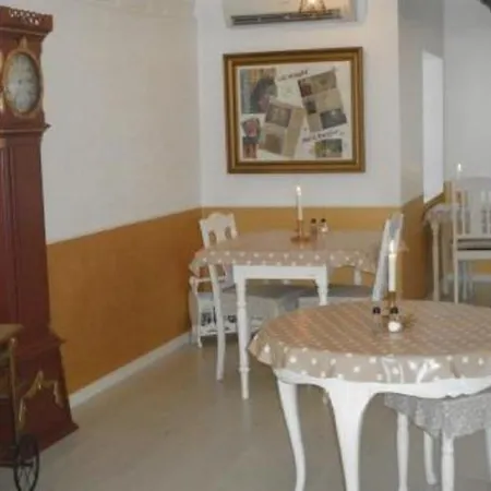 Myregaard And Bed & Breakfast Snogebaek