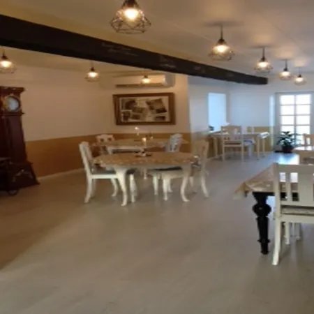 Myregaard And Bed & Breakfast Snogebæk